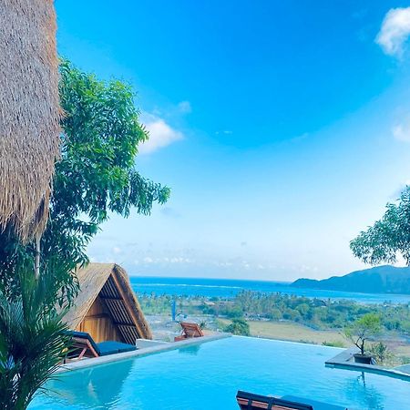 Sky Mountain Views Hotel Kuta  Ngoại thất bức ảnh