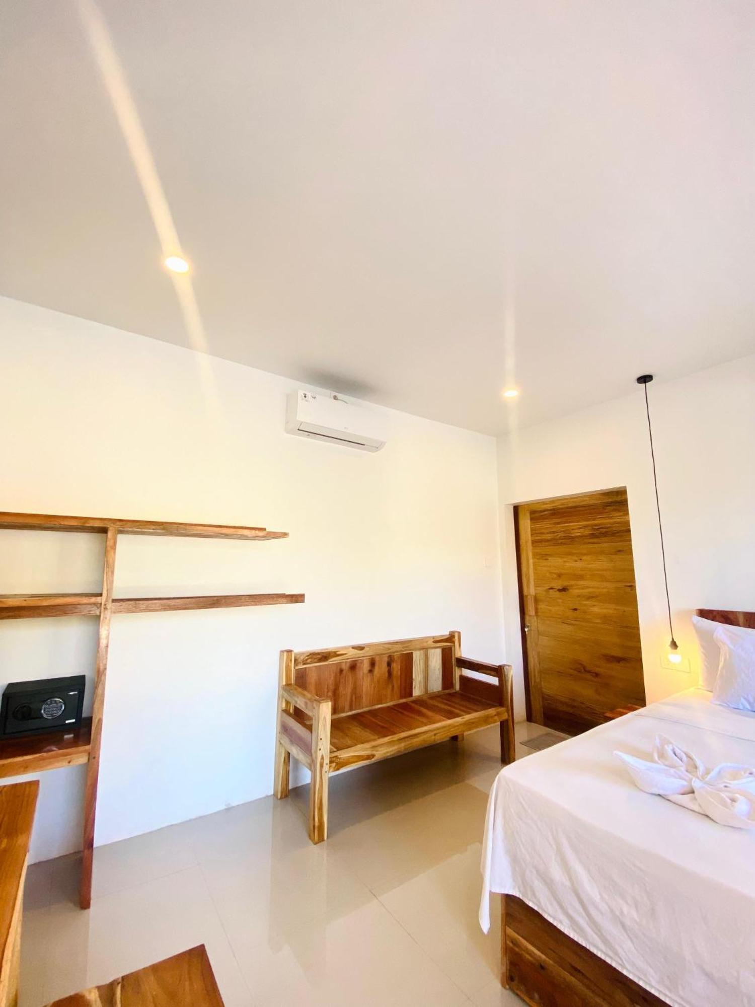 Sky Mountain Views Hotel Kuta  Ngoại thất bức ảnh
